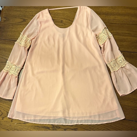 Umgee Women’s EUC Bell Sleeves Dress-Medium - Picture 1 of 8
